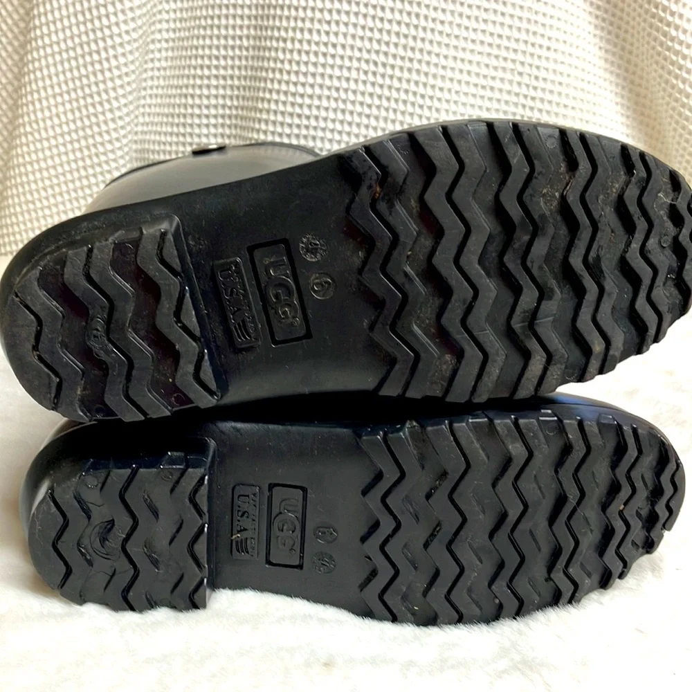 UGG Women’s Rain Boots - Picture 8 of 9